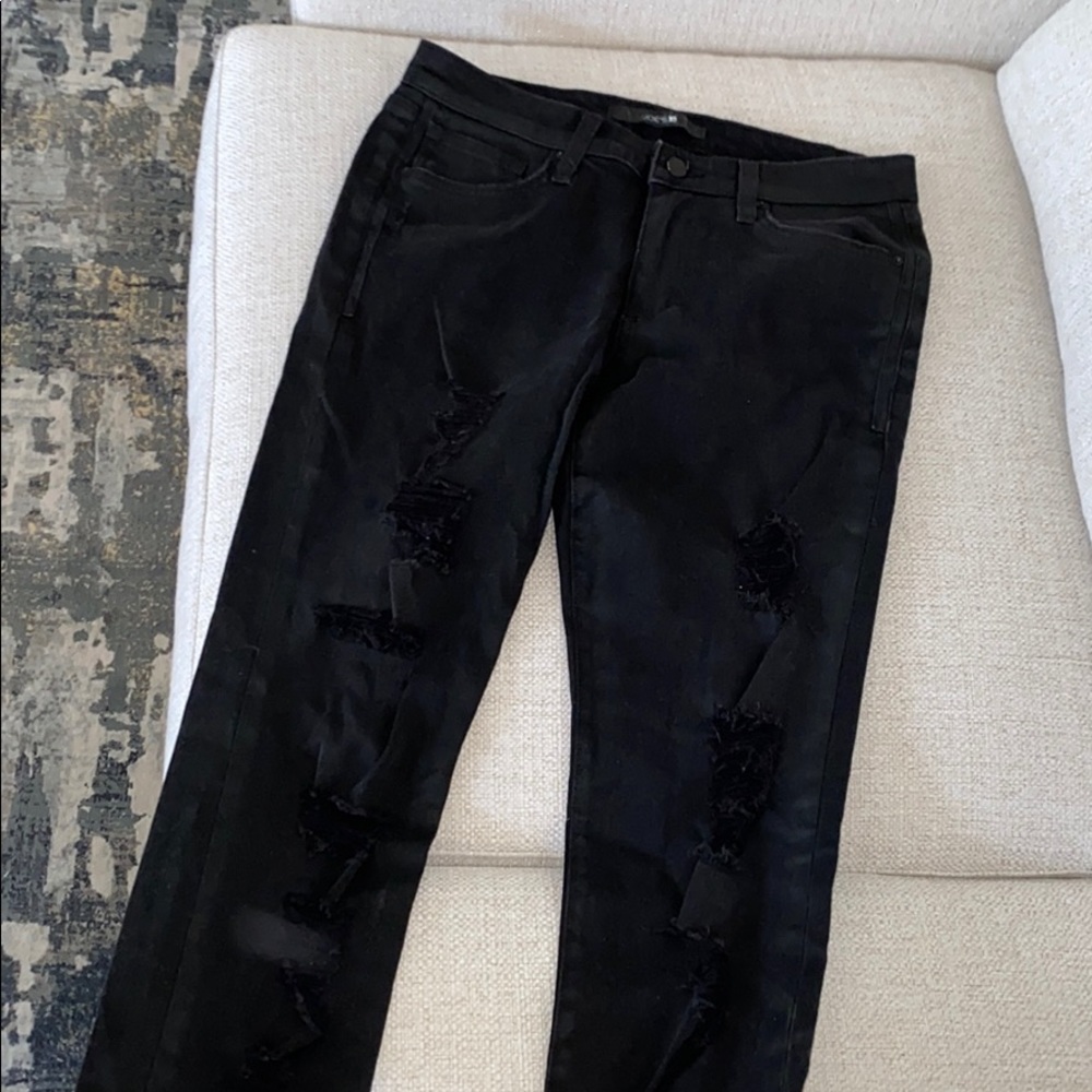 Joe’s slim boyfriend ripped jeans in black